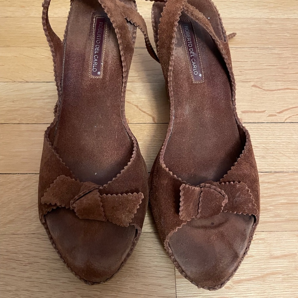 Roberto di carlo - light brown suade platform sandals with front bow - size 40